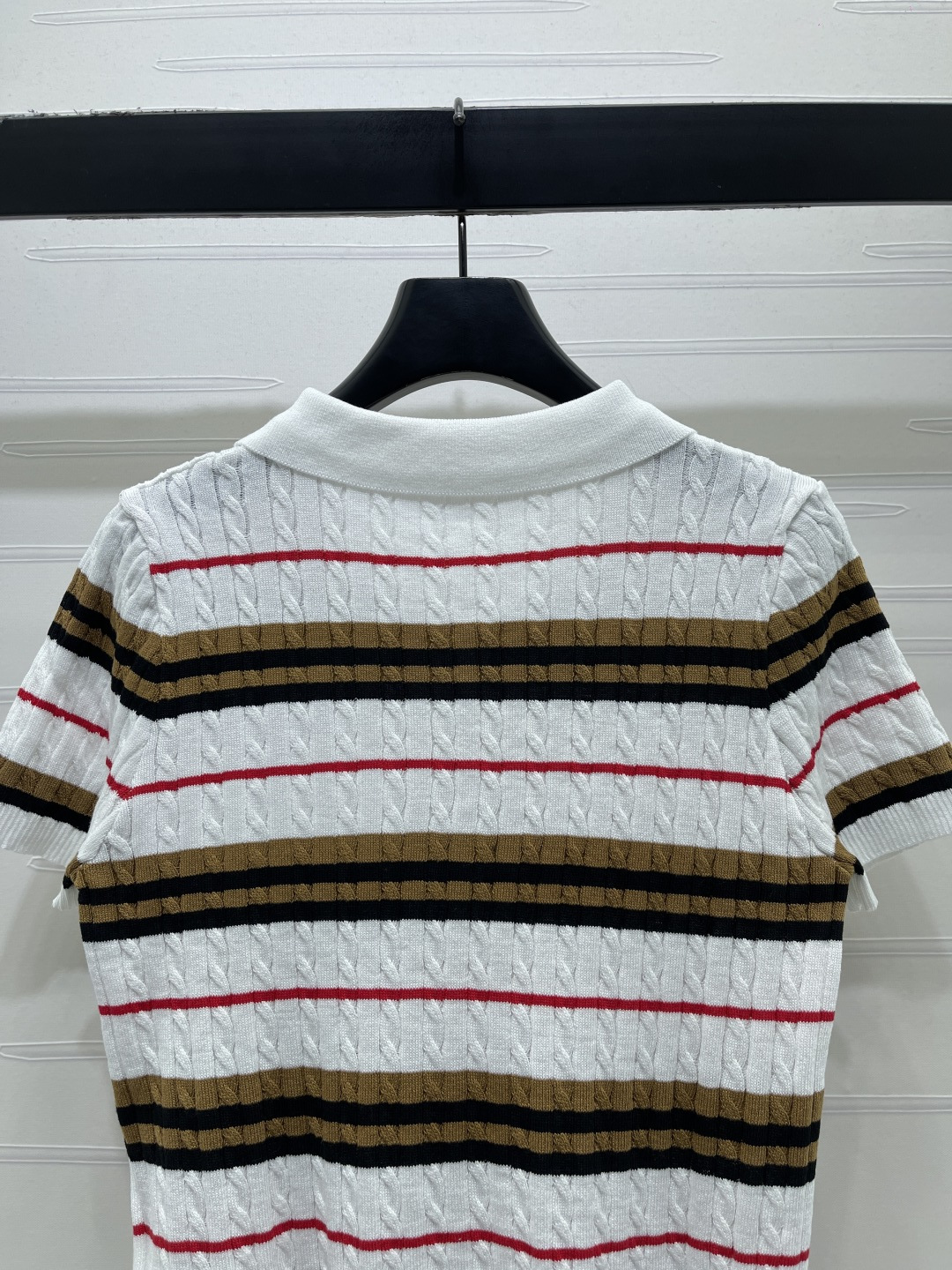 Women's short sleeves